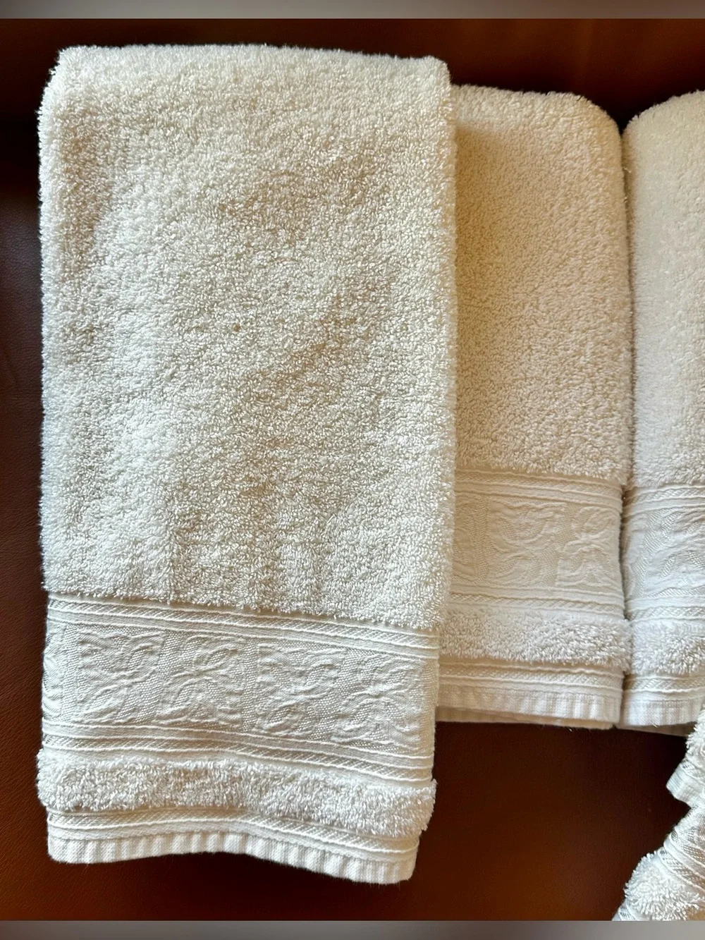 Earl & Wilson Collection towel set. Made in Brazil. Hotel quality. Cream clean